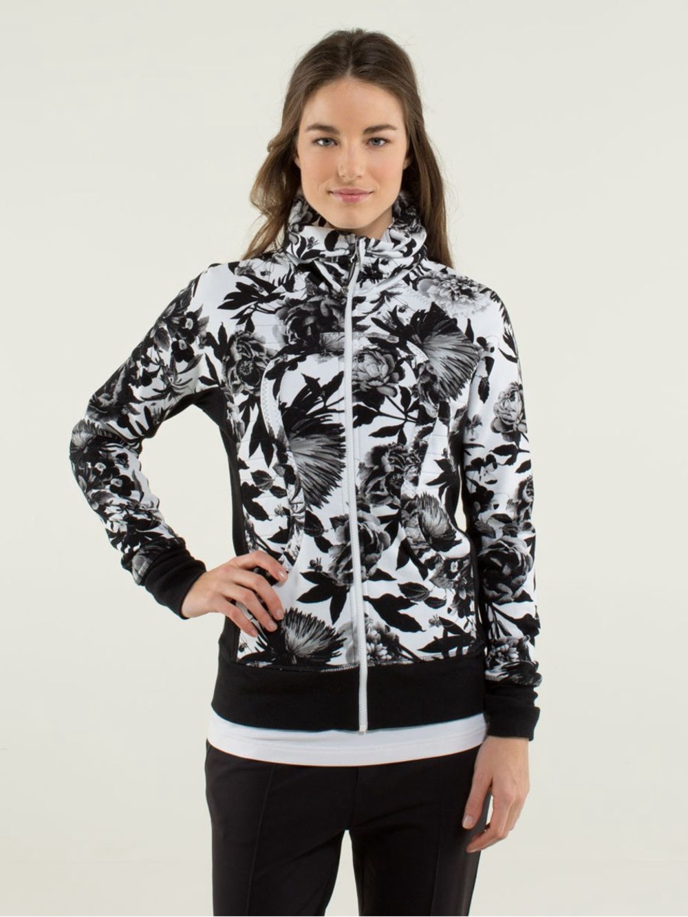 Lululemon Calm & Cozy Jacket Brisk Bloom Floral Activewear Yoga Running Sporty